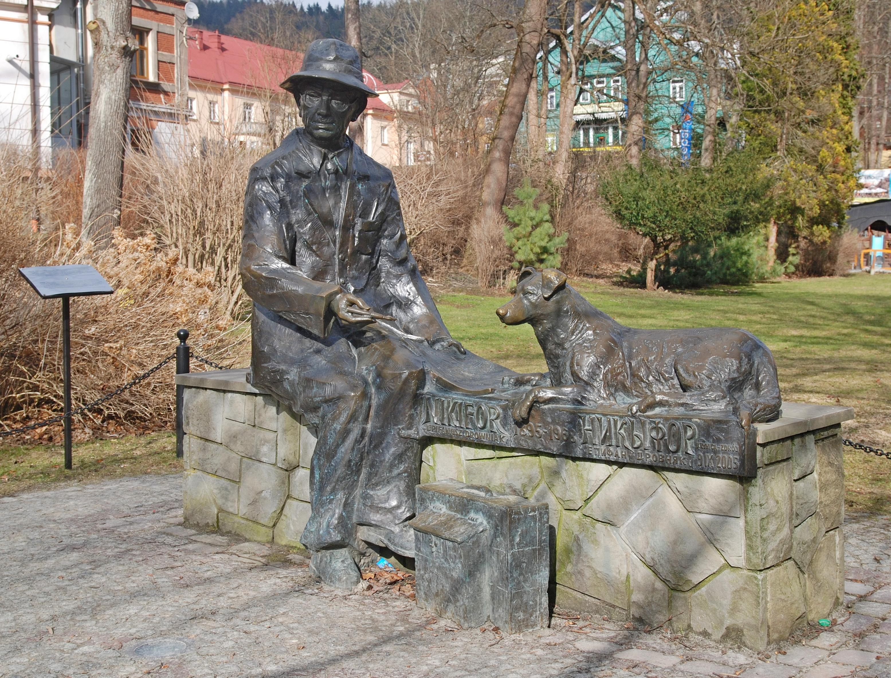 Pomnik Nikifora Krynickiego w Krynicy